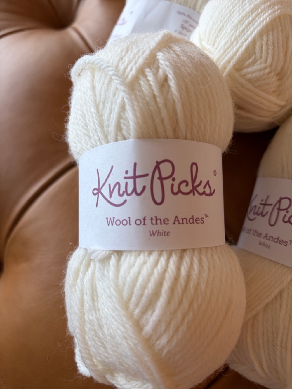 8 skeins Knit Picks wool of the Andes yarn - Picture 2 of 3